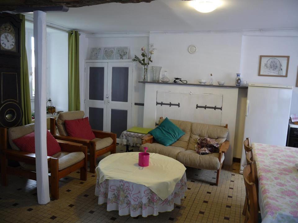 Bed and Breakfast les Miquelots à Pont-d'Ouilly Extérieur photo