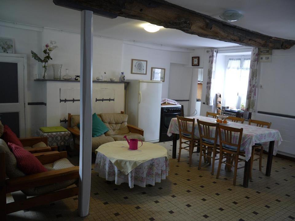 Bed and Breakfast les Miquelots à Pont-d'Ouilly Extérieur photo