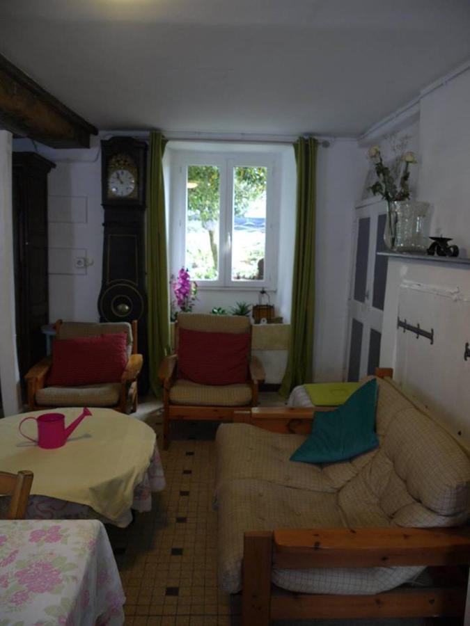 Bed and Breakfast les Miquelots à Pont-d'Ouilly Extérieur photo